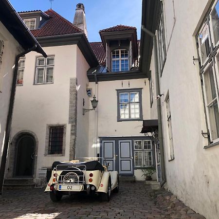 Old Bishop'S House Apartment Tallinn Exterior foto