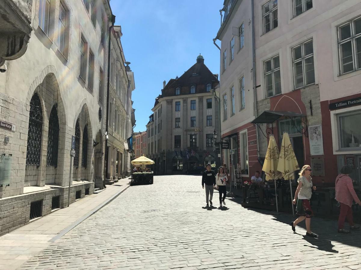 Old Bishop'S House Apartment Tallinn Exterior foto
