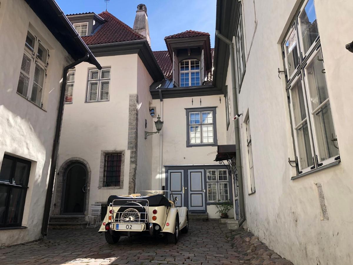 Old Bishop'S House Apartment Tallinn Exterior foto